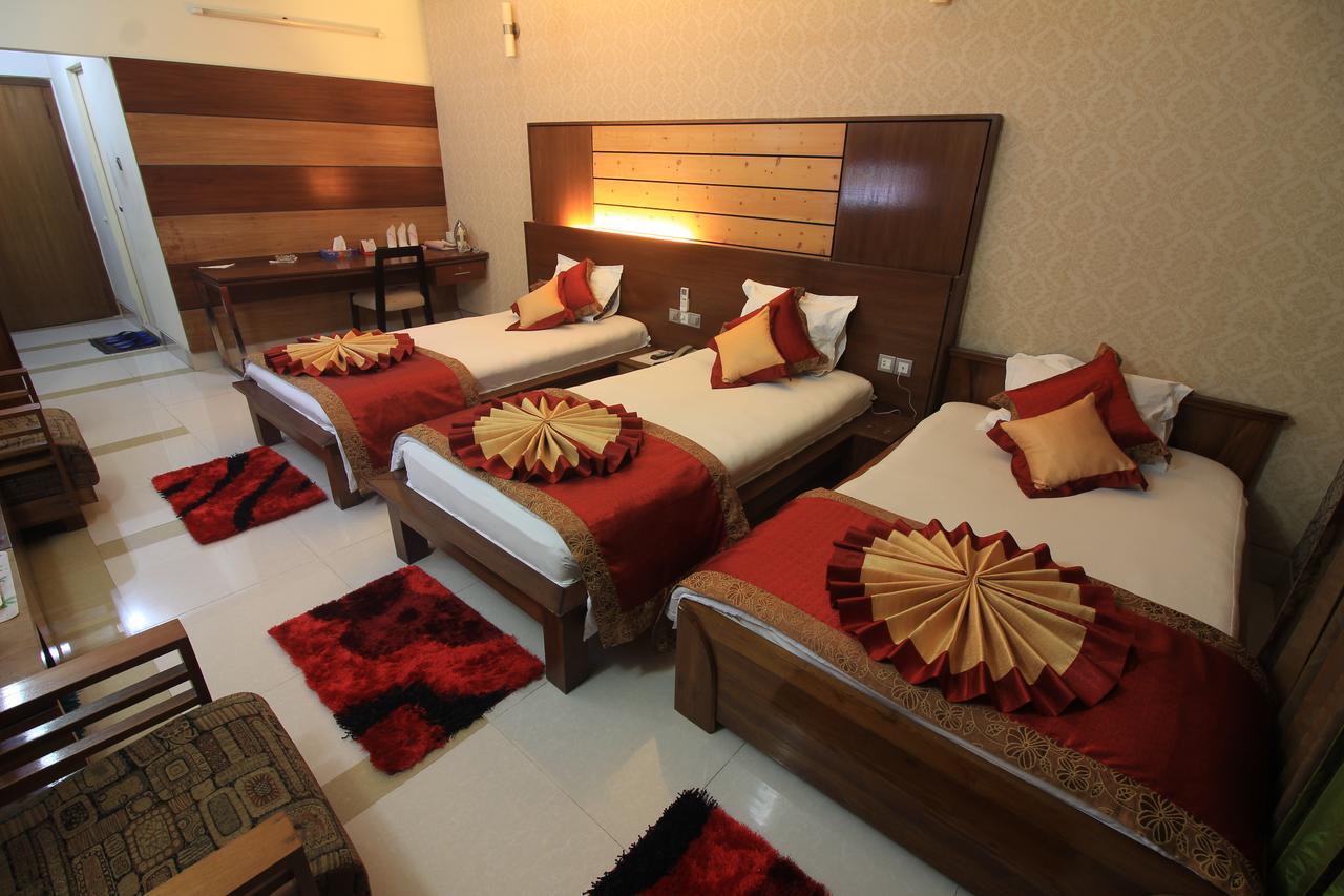 Tiger Garden Int Hotel Khulna Kültér fotó