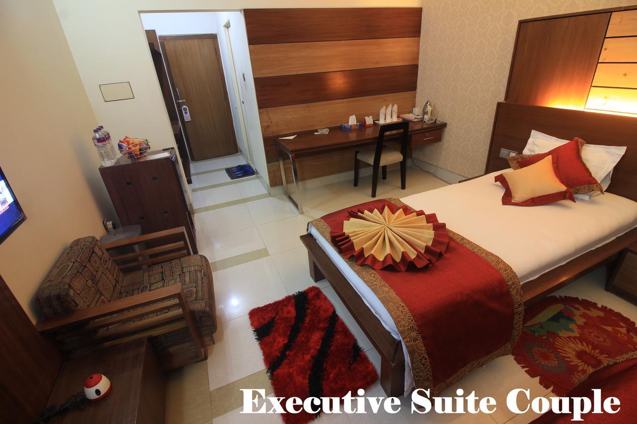 Tiger Garden Int Hotel Khulna Kültér fotó
