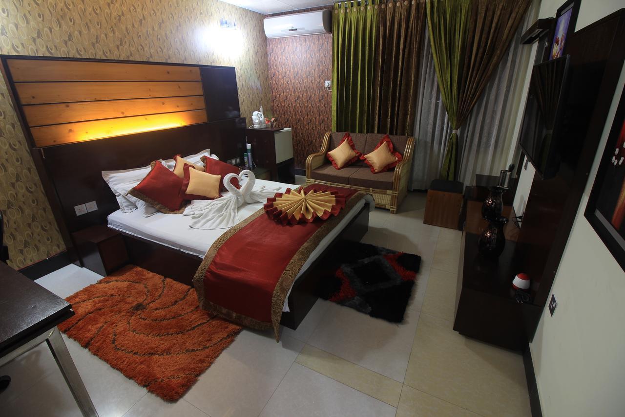 Tiger Garden Int Hotel Khulna Kültér fotó